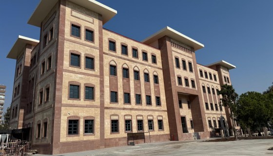 Yenişehir Hükümet Konağı